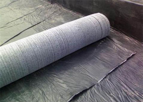 ��Ĥ�ͷ�ˮ̺